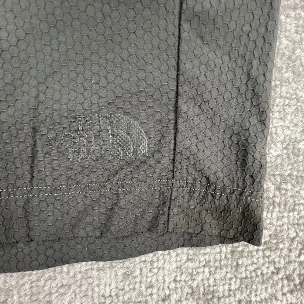 The North Face Mens NF0A2UM2 Asphalt Grey Hex Ripstop Hiking Shorts Size 36